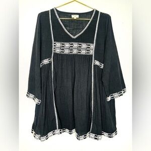 World Market Dress Embroidered Black and white Boho Caftan Linen tunic Lagenlook